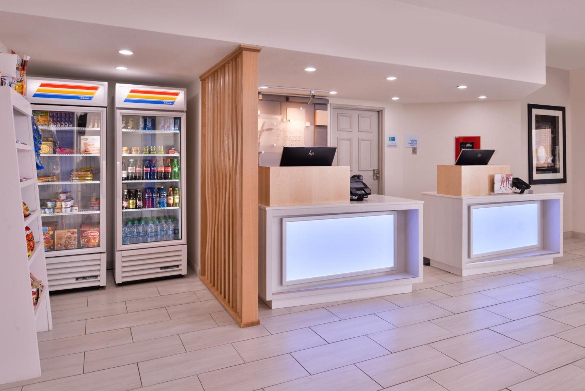 Holiday Inn Express Hotel & Suites Farmington By Ihg Экстерьер фото