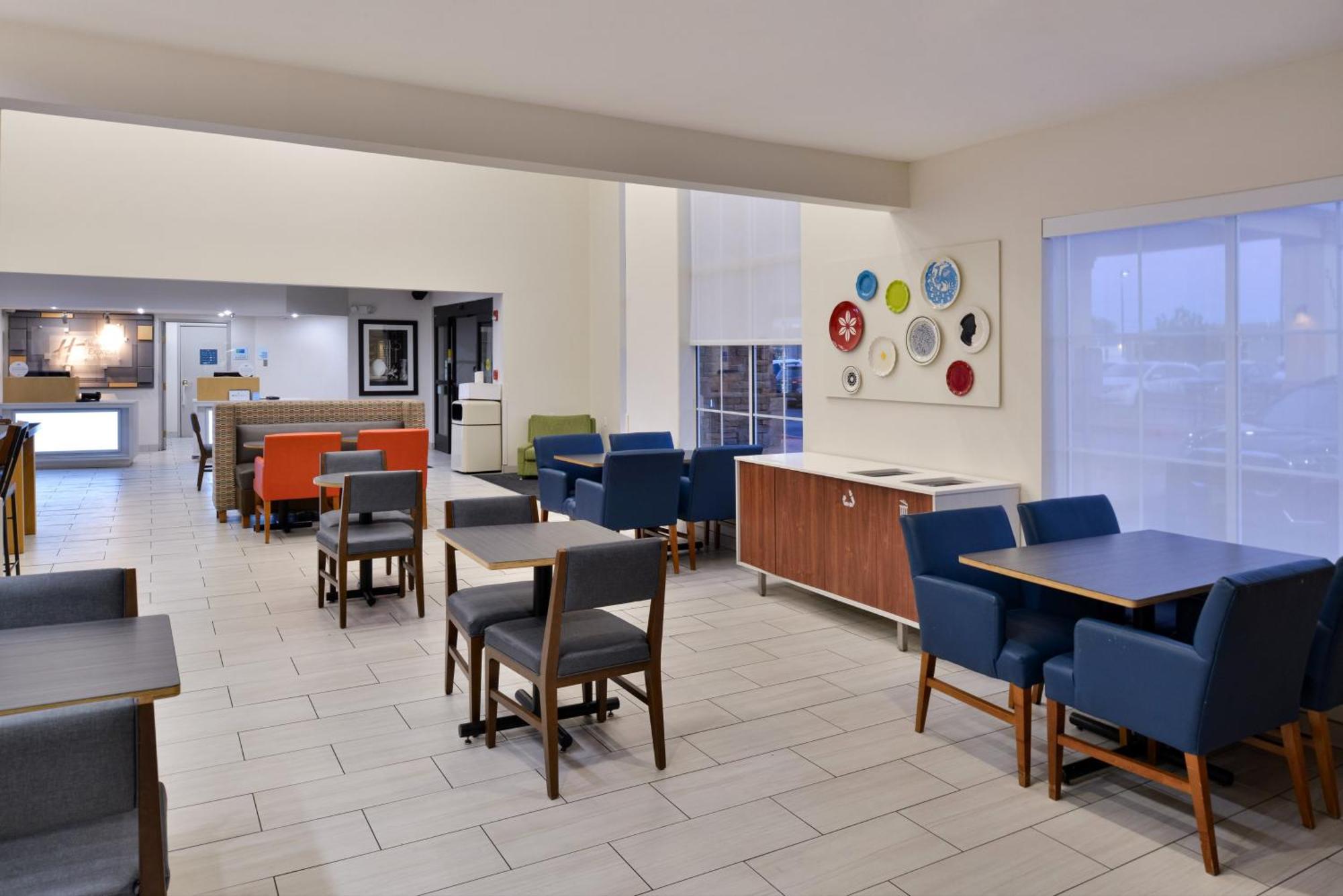 Holiday Inn Express Hotel & Suites Farmington By Ihg Экстерьер фото