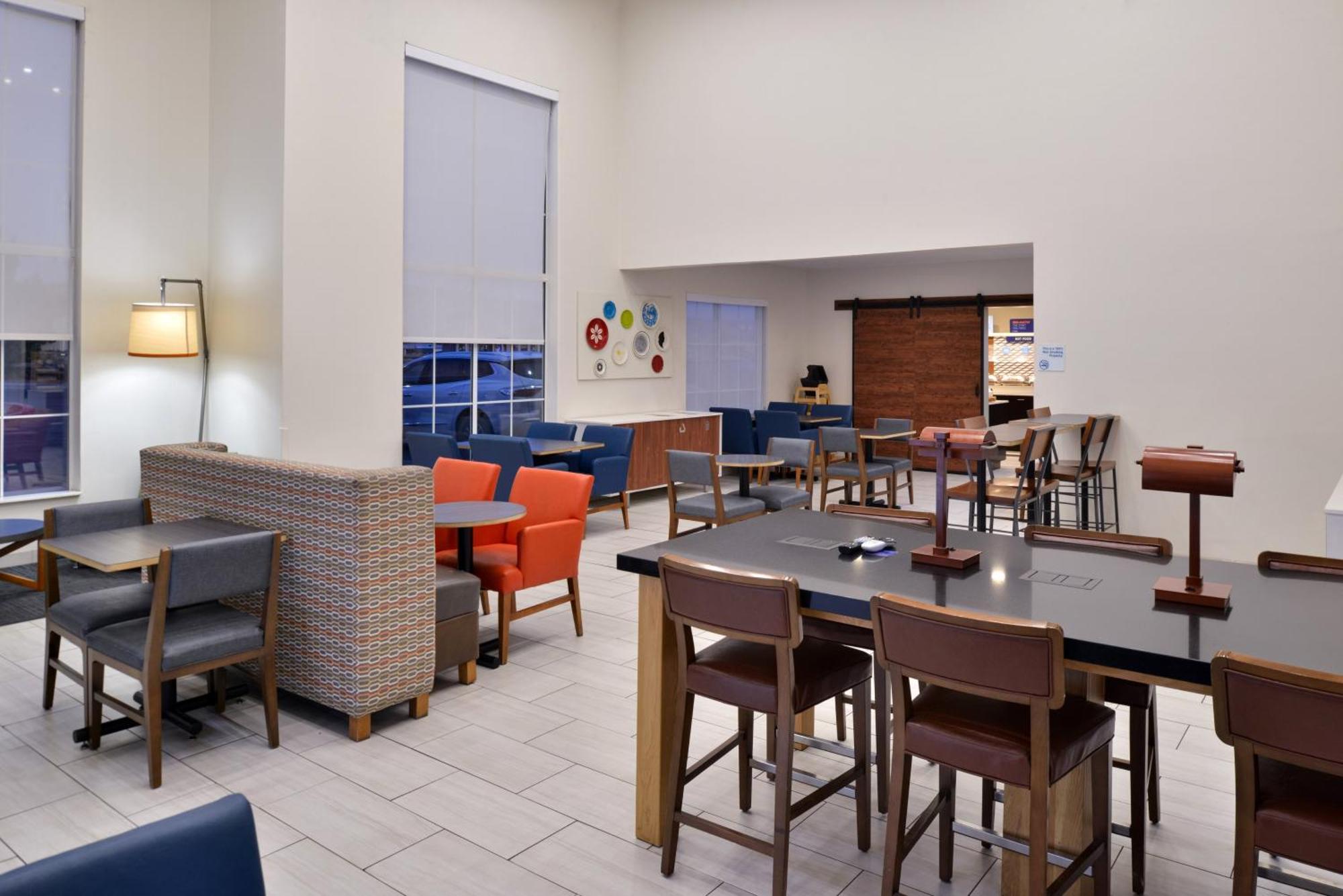 Holiday Inn Express Hotel & Suites Farmington By Ihg Экстерьер фото
