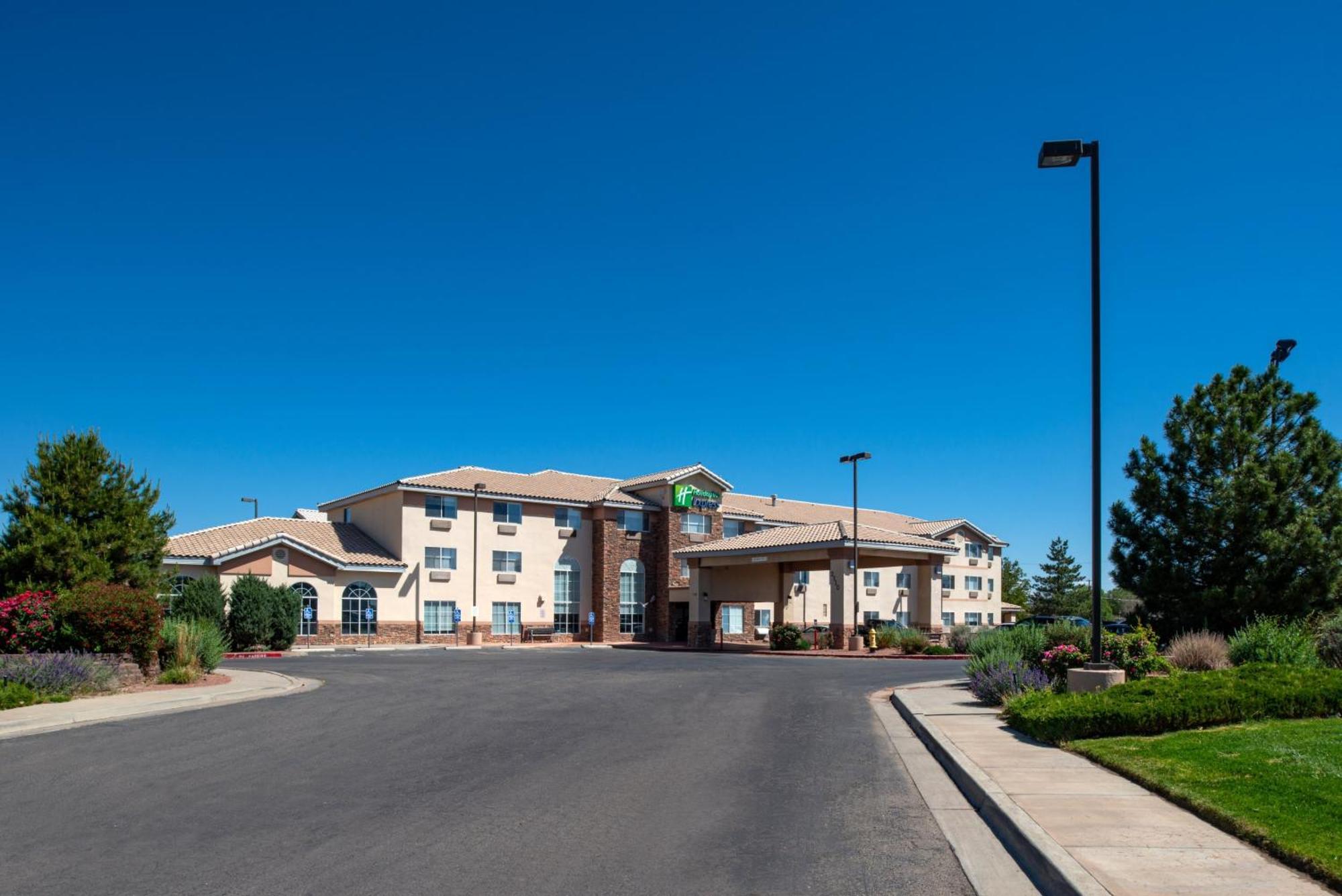 Holiday Inn Express Hotel & Suites Farmington By Ihg Экстерьер фото