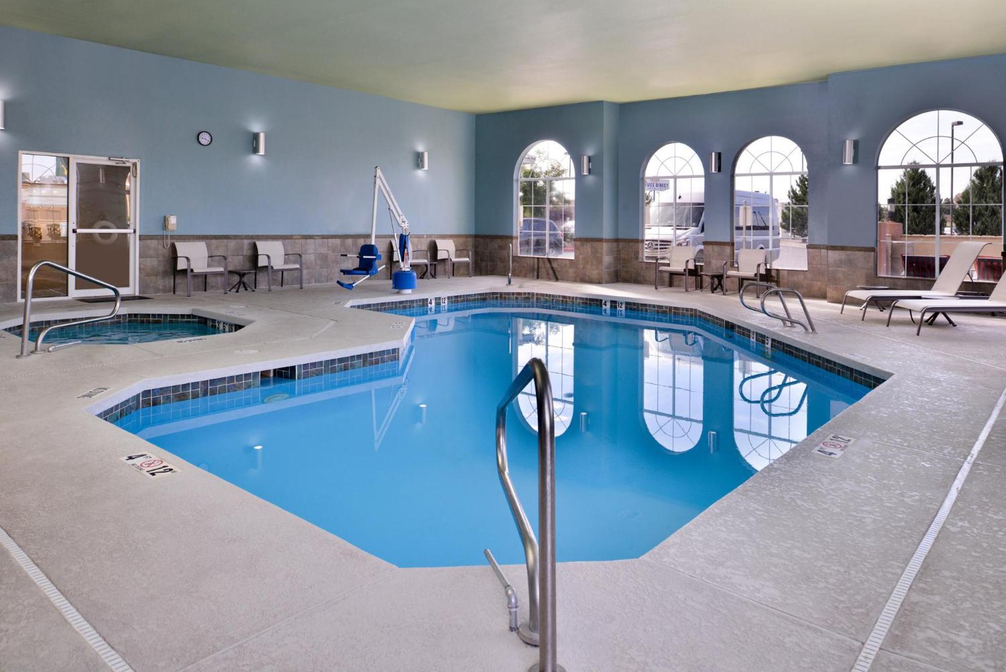 Holiday Inn Express Hotel & Suites Farmington By Ihg Экстерьер фото
