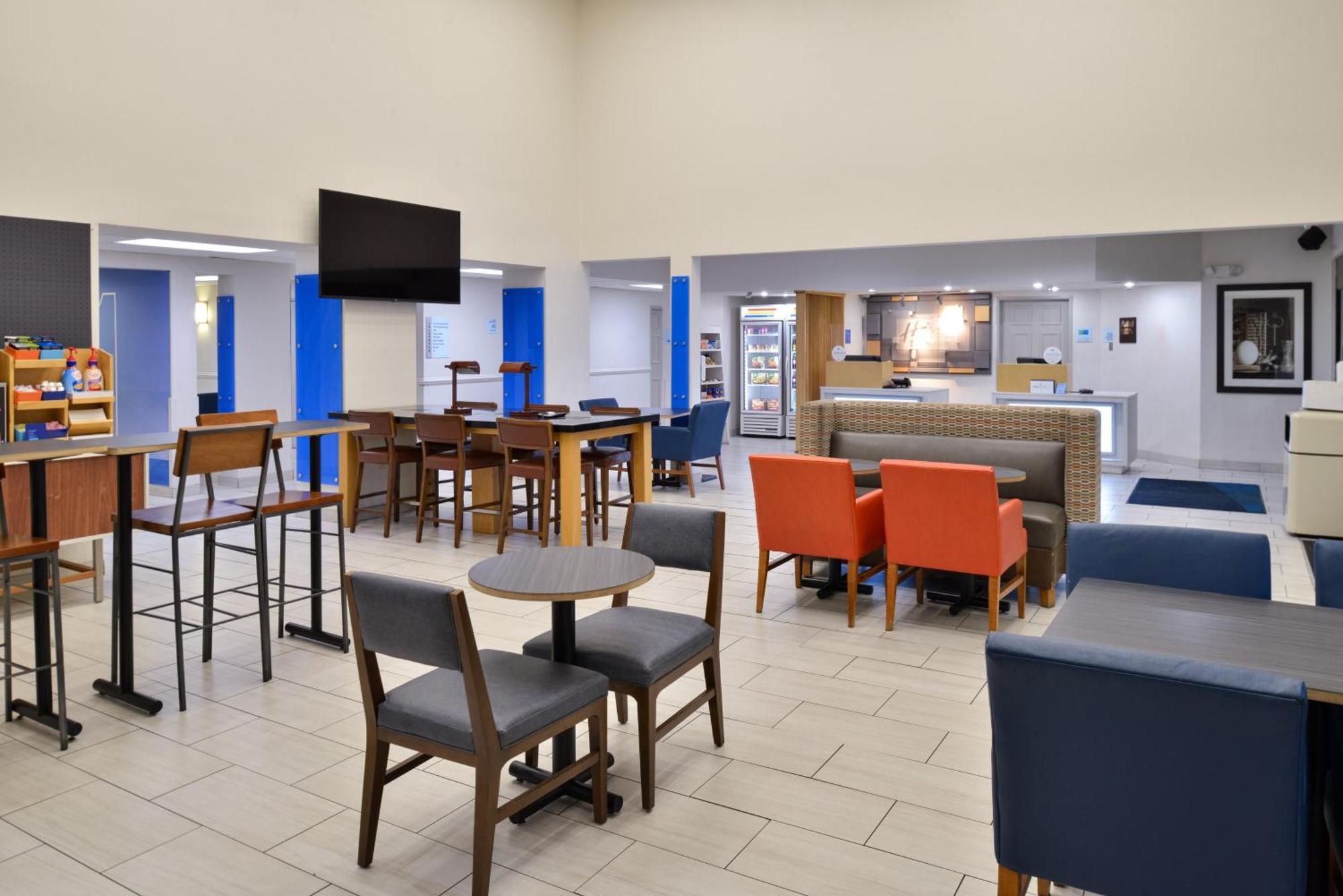 Holiday Inn Express Hotel & Suites Farmington By Ihg Экстерьер фото