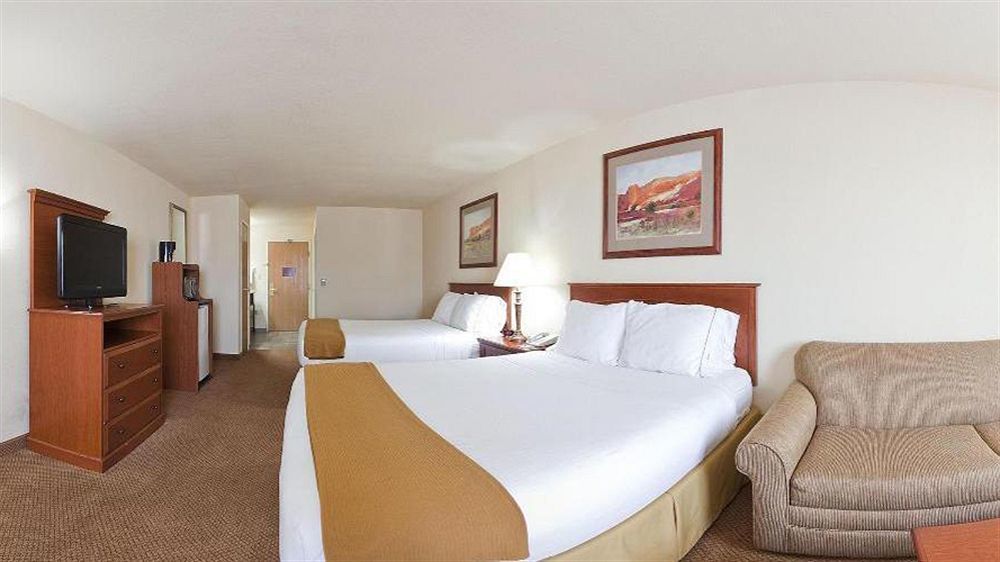 Holiday Inn Express Hotel & Suites Farmington By Ihg Экстерьер фото